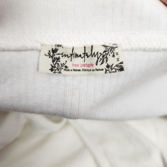 Free People Blake Baby Tee White Size Medium NWT - Picture 6 of 9